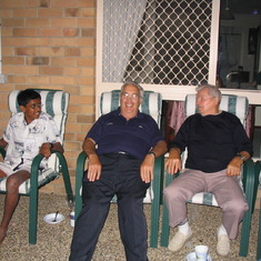 2005-11-11 Peter relaxing with Krishore and Ewald