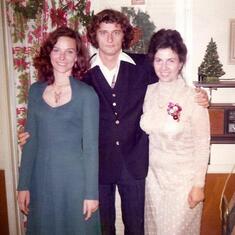 Peter with wife Yvonne & mother-in-law Zdena - mid 1970s