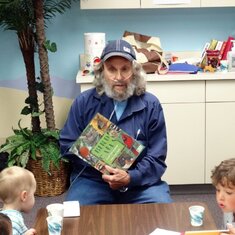 Peter - VBS reading to the kids