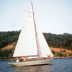 1968 - Acquired "Jackstraw."  This was a wooden sloop shared with another family.  The two families would alternate weekends.