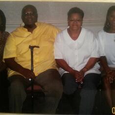 Brienne, Papa, Mimi and Phelicia at the 2006 family reunion.