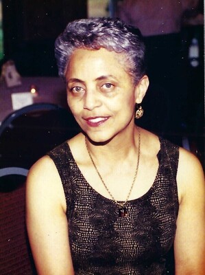 Phyllis E Evans