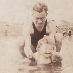 1931-06_ca_GeorgeSr+Phyllis_at_Rye_Beach_NY