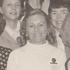 1974_Docent_committee_Phyllis_McLean_chair02_cropped