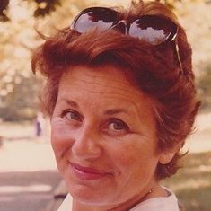1980-07_Phyllis_in_Central_Park_NYC_crop