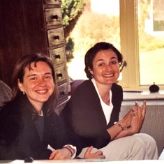 Pilar y Beatrice en Leiden en 2003 