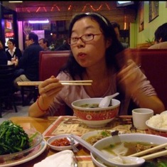2009年你来纽约解救天天吃食堂的妹妹，带她吃大餐