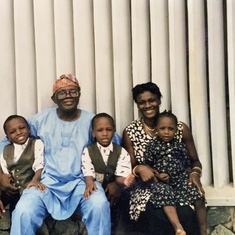 Grandpa with his daughter, Bimpe and her kids, TT, KK and Rere