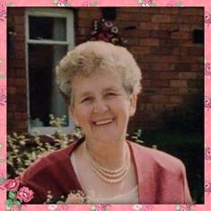 Miss my mum every  single  day love and miss  her so much 