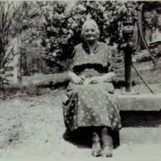 1858 - 1946 Hulda Iantha Rankin - c1940