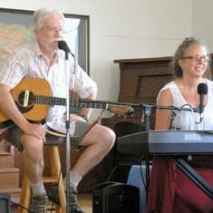 Joe and Wanda Newman performing at the 2014 Rankin Clan Reunion