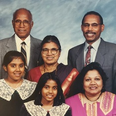 Mom & Dad with Chitty, Rajkumary, Cheryl & Meryl - USA, 1998