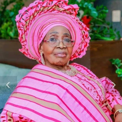 Maman Rebecca Youmeni
