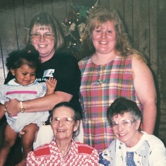 Culbreath-Snow Family Reunion, 1996 (Rebecca, Jennifer, Brianna, Flossie Snow, and Patty Douglas)