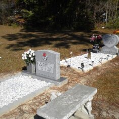 Richard and his cousin Lisa graves