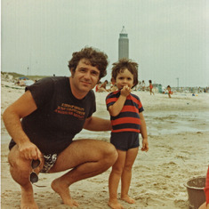 1982_nick_dad_beach_2