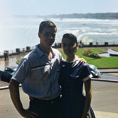 Richard & Loretta - honeymoon (Niagra Falls)