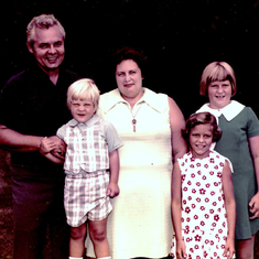 Richard with wife Barbara, daughters Heidi and Karen, son Michael.