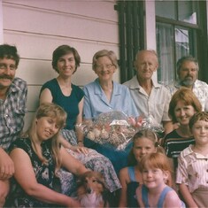 Longshaw Family at the Waiohiki family