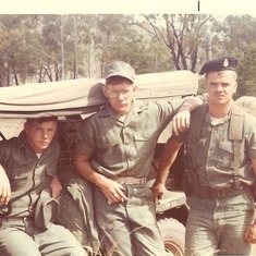 Australia Nov 1976 / Other Marines training in Australia. Wimer with Australian beret.