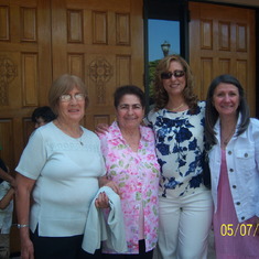 Con Maria Jose, su mama y Luz Marina Mayo 2010