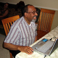 Robert D Taylor Jr enjoying Ancestry.coms Geneology website