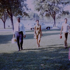 1970-Duff & Taylor Picnic-Robert,Deb,Rod,Ione (2)