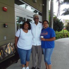 Dalonja and Elizabeth Duncan visit Dr. Hayling in Ft. Lauderdale, FL before going on Annual Family Cruise.