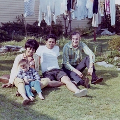 Robert with wife May, son Chucky and brother-in-law Charlie
