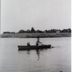 31. Robert & Hanna boat 1936