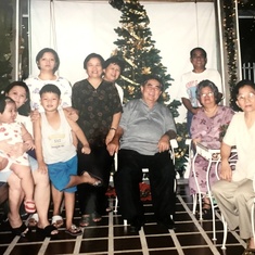 Tita Ela's family-  Grace and Aleni and mga apo. Tita Lorie and Tito Junior and Tia Enseng