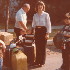 (171) California - Aaron, Grandpa, Mark, Mom, & Paul 1979