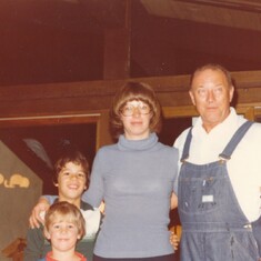 (204) California - Aaron, Paul, Mom, & Grandpa 1979