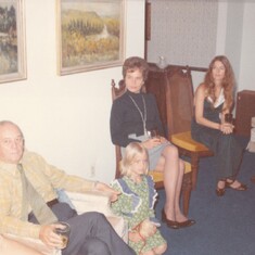 (217) Grandpa, Great Grandpa, Tobi, Grandma,... October 1973