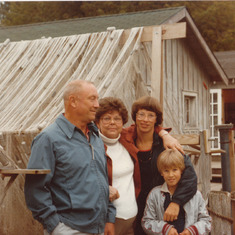 (404) Leland - Grandpa, Nancy, Mom, & Aaron 1982