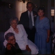 Granny Cox, Rosa Raye, Carl, Ellinore