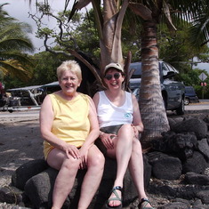'06 hawaii Marilyn and Rose