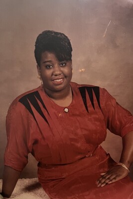 Rowandra Holmes