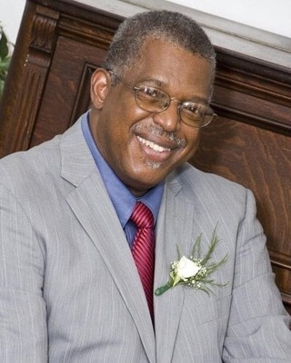 Royal  Yates Sr. 