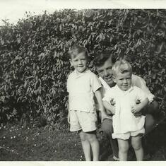 DAD AND ME IM ON THE LEFT ,PETER ALSO 1960s TANGI MOANA