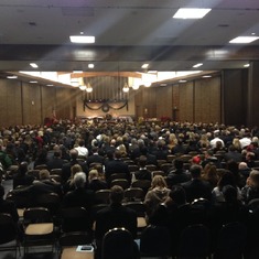 Russ' Memorial Service - hundreds of folks who all love Russ, many hundreds more there in spirit.