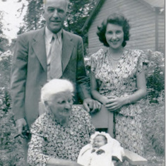 1947 SusanKeller_Ruth_Lloyd Sullivan, Maggie Lloyd