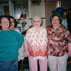 Grandma with her mom and 2 sisters