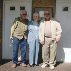 Ruth and her two surviving brothers, (L.) Truman Kilgore (R.) Kenneth Kilgore at Low Gap.