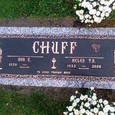 Mom's grave with flowers planted by son,Bruce,Aug.2009