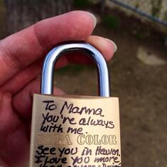 A lock in memory of Mama left at a location in Paris.