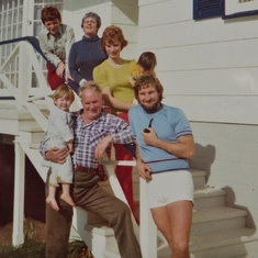 1975 - Visiting Julie, Bob & family in New Zealand.