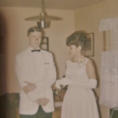 High School Prom--Mom with Mystery Date??