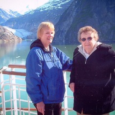 Alaska cruise - Sandy and Mom (Euphie Ennis)