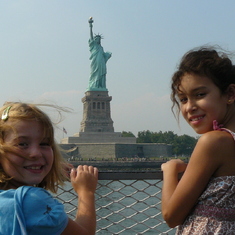 Catherine & Sarita from the ferry on the way to Liberty Island and the Statue of Liberty